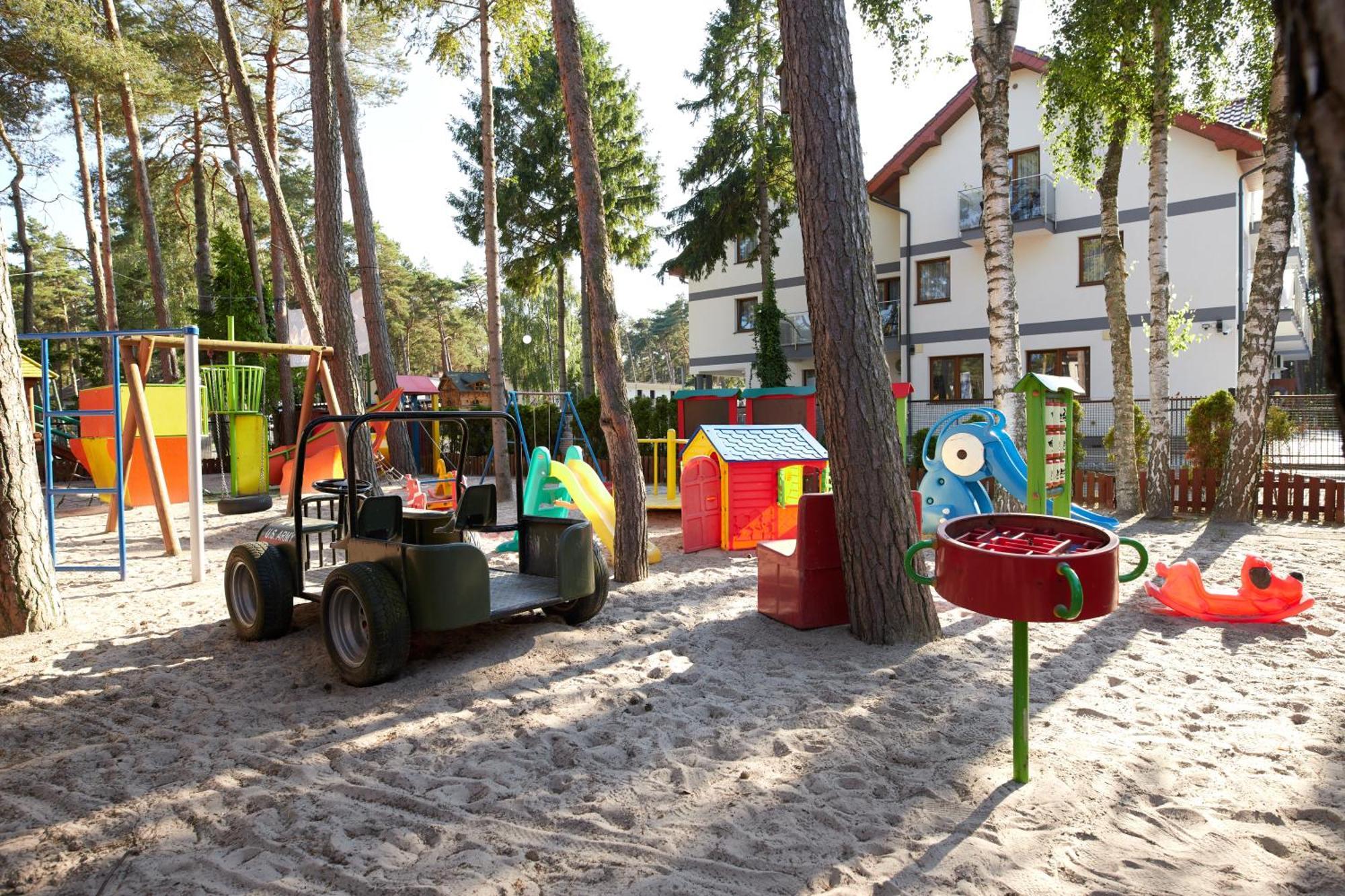Osrodek Wypoczynkowy Relaks I Apartamenty Леба Екстериор снимка